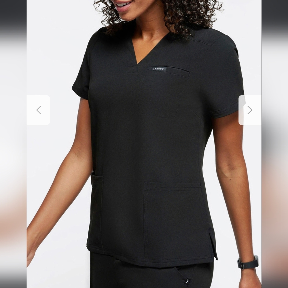 Women's 3-Pocket Scrub Top